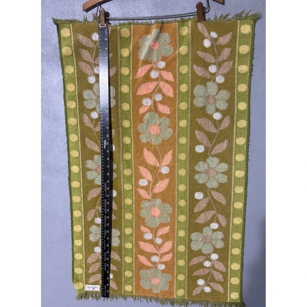Vintage Cannon Royal Family Bath Towels Set 2 Green Gold Floral 70s Fringed MCM